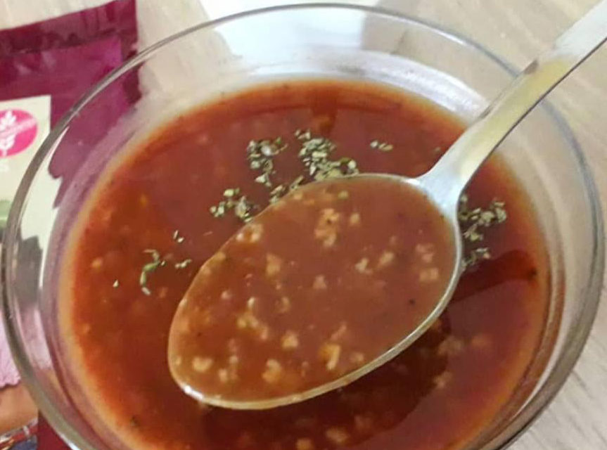 Tomatensuppe nach italienischer Art mit Haferschrot (fettarm, glutenfrei, milchfrei, ohne Zuckerzusatz, vegan)
